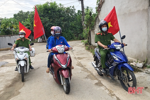 Tuyên truyền về phòng, chống Covid-19 tại Hà Tĩnh: Mọi lúc, mọi nơi