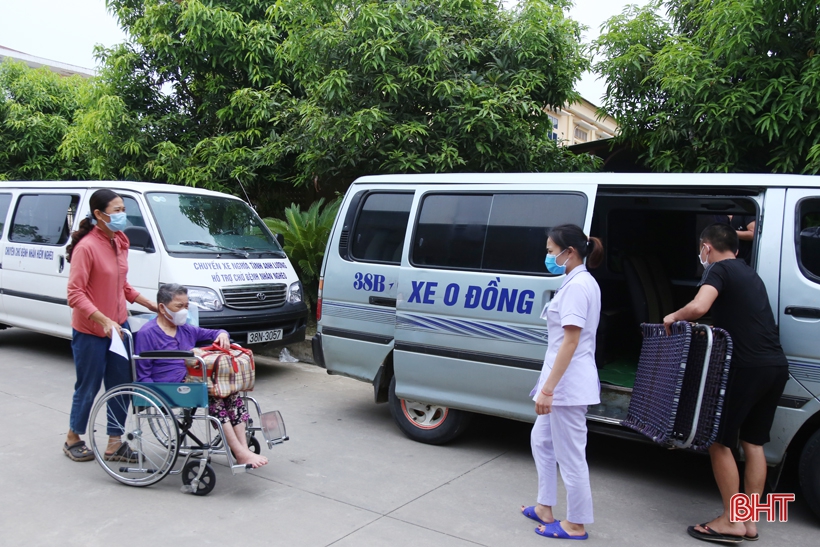 Những chuyến xe 0 đồng hỗ trợ bệnh nhân giữa mùa dịch Covid-19