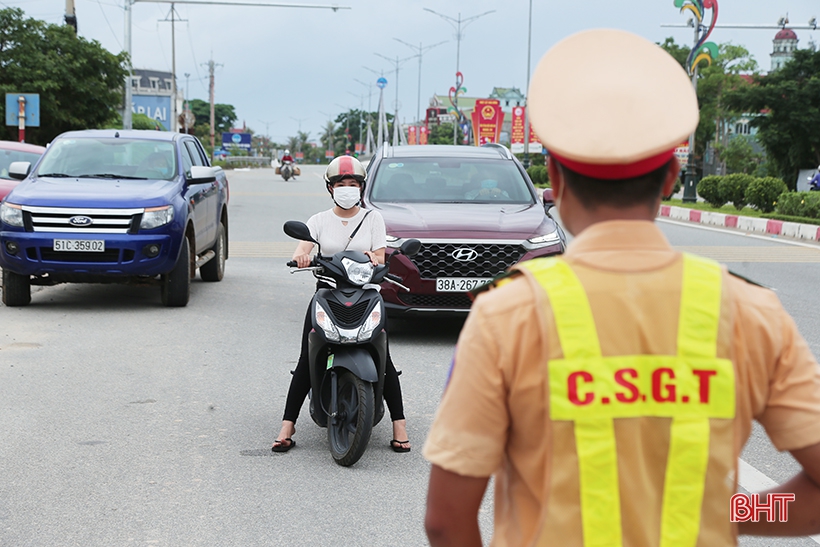 “Căng mình” chốt chặn các cửa ngõ ra - vào thành phố Hà Tĩnh