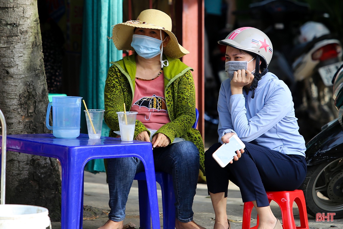 Đồng hành với hơn 15.600 sỹ tử Hà Tĩnh “vượt nắng, tránh dịch” trong mùa thi đặc biệt