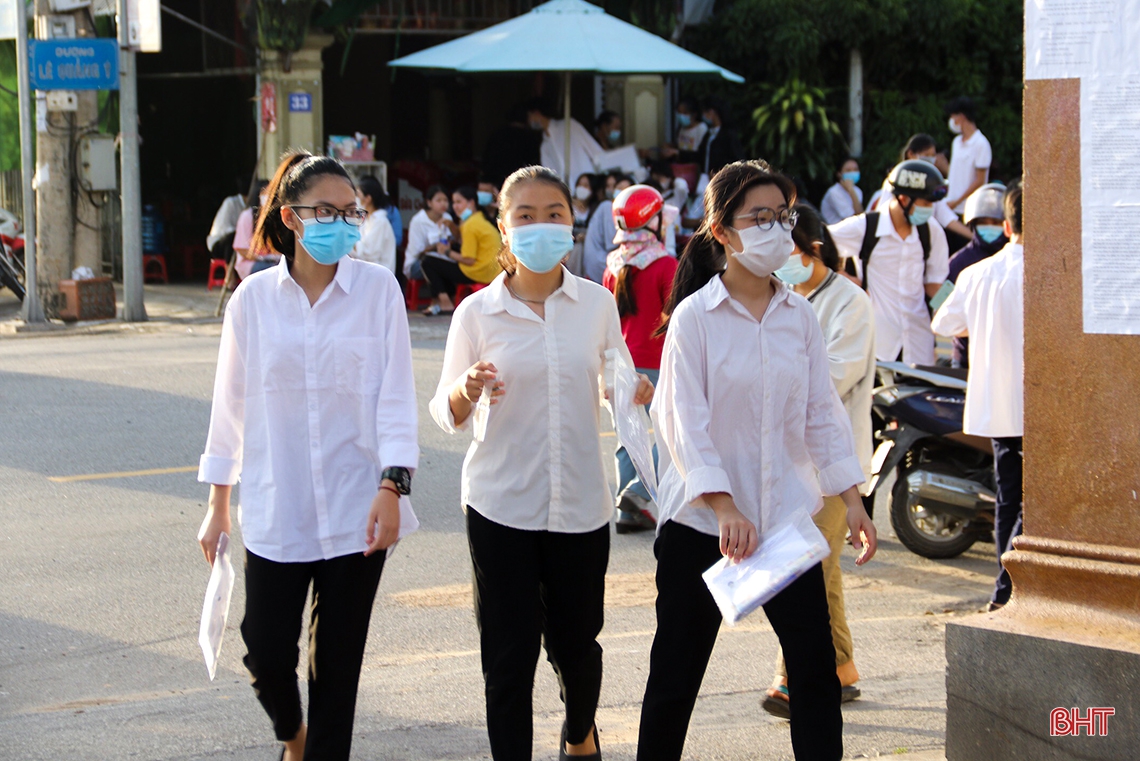 Hà Tĩnh: Thí sinh được đo thân nhiệt, phòng dịch nghiêm ngặt trước khi làm bài thi vào lớp 10 THPT