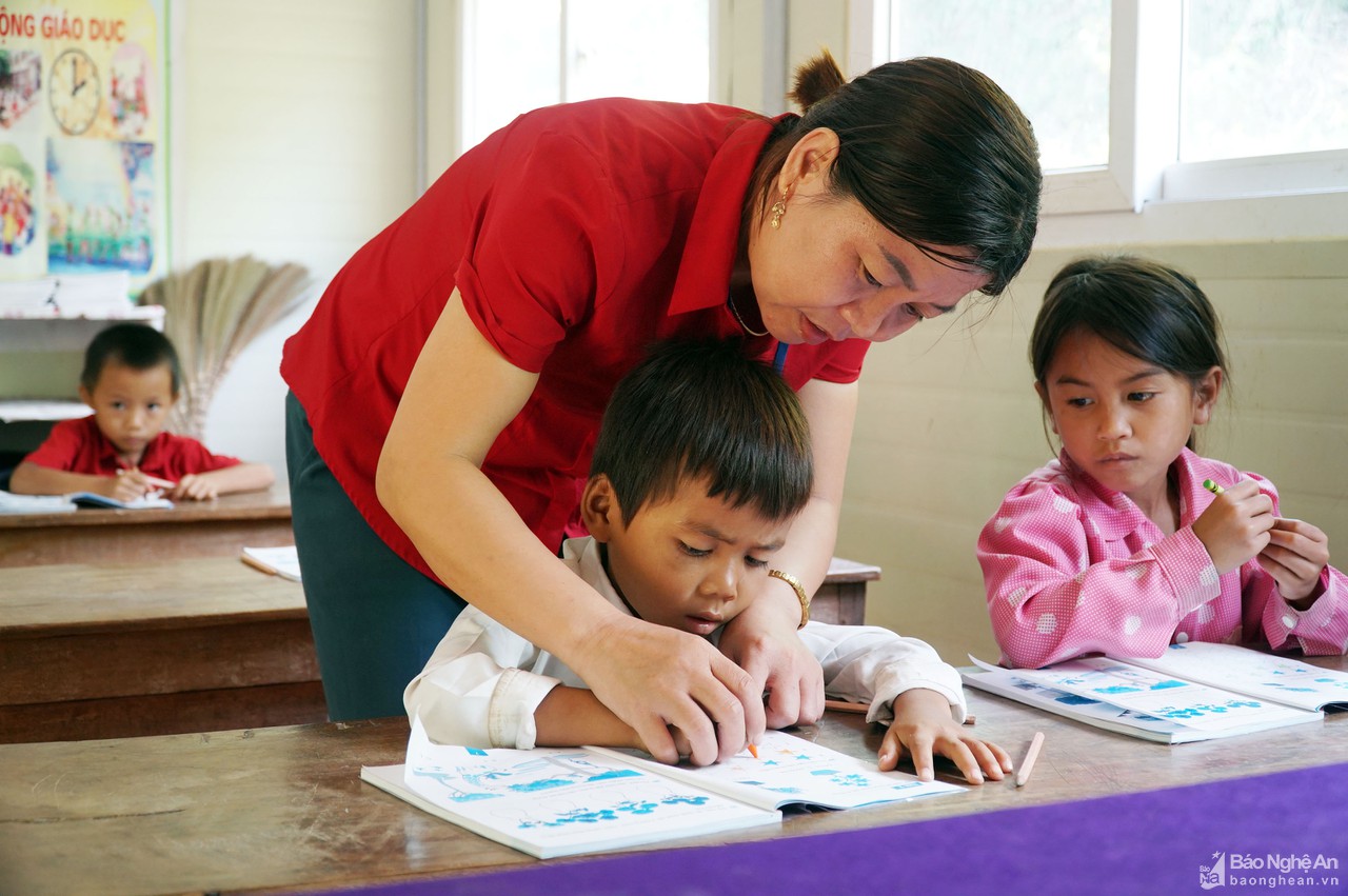 Nghệ An: Đảm bảo cung ứng kịp thời, đầy đủ, chất lượng sách giáo khoa mới cho học sinh