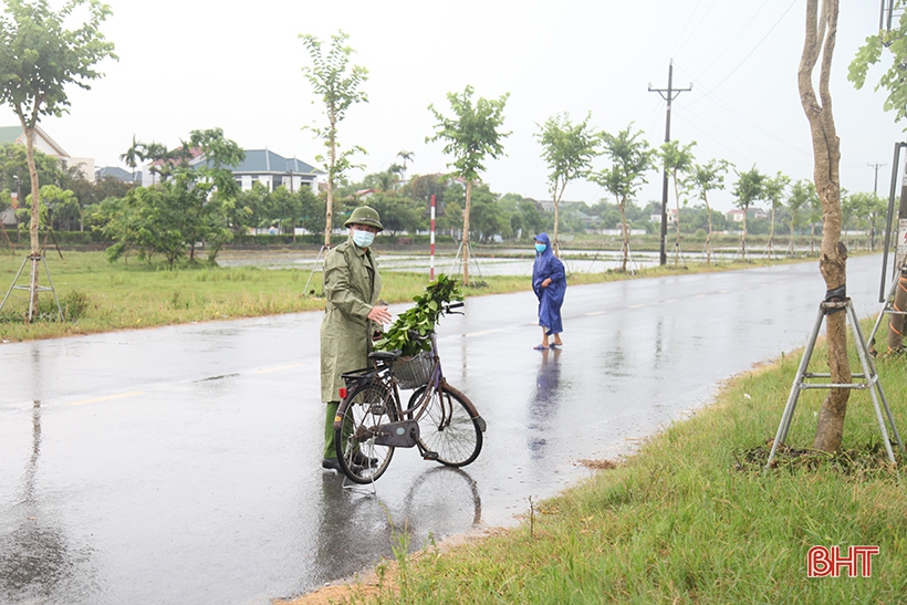 Huy động hơn 100 cán bộ, chiến sĩ công an Hà Tĩnh trực chốt phòng dịch Covid-19