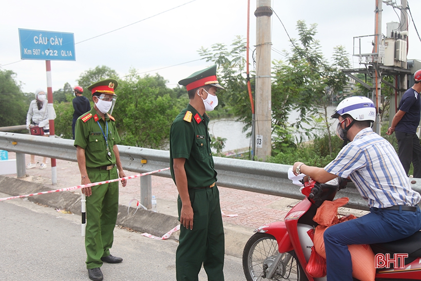 “Căng mình” chốt chặn các cửa ngõ ra - vào thành phố Hà Tĩnh