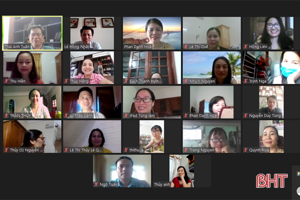 Hà Tĩnh: Hơn 17.000 học sinh lớp 12 bắt đầu ôn tập trực tuyến