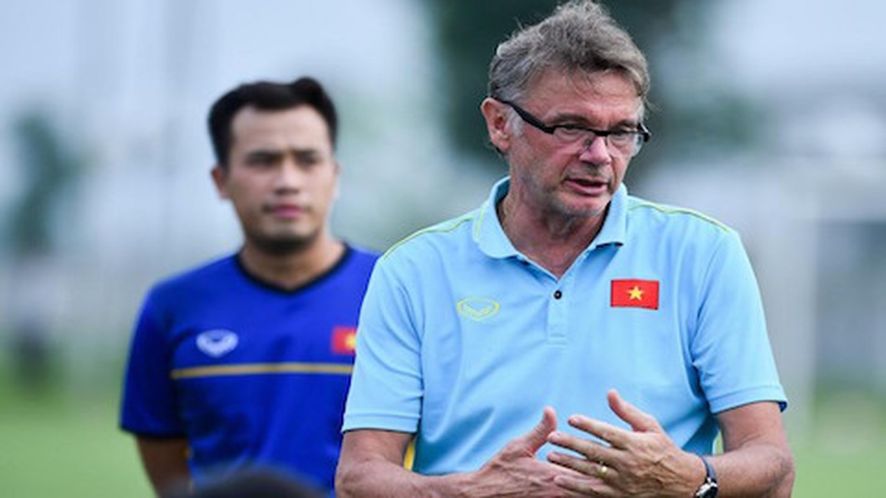 VL World Cup: Việt Nam vượt UAE, bỏ xa Thái Lan; HLV Philippe Troussier chia tay U19 Việt Nam  