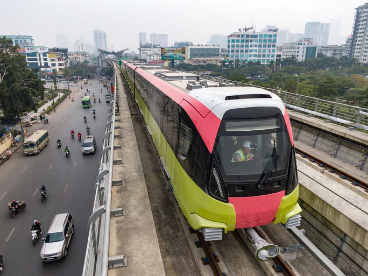 Sáng nay (1/7), đoàn tàu Nhổn - ga Hà Nội bắt đầu chạy thử nghiệm an toàn