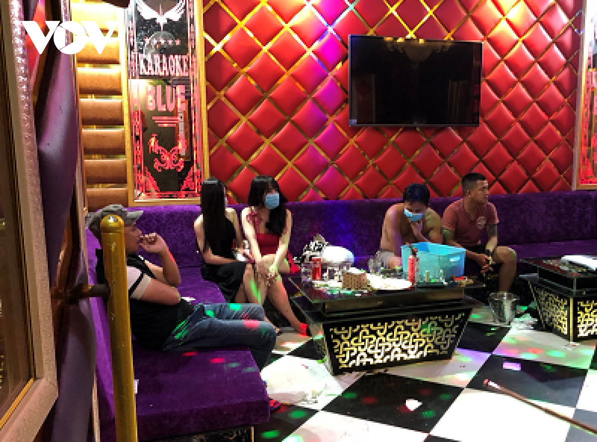 13 khách trong quán karaoke ở Quảng Nam dương tính với ma tuý