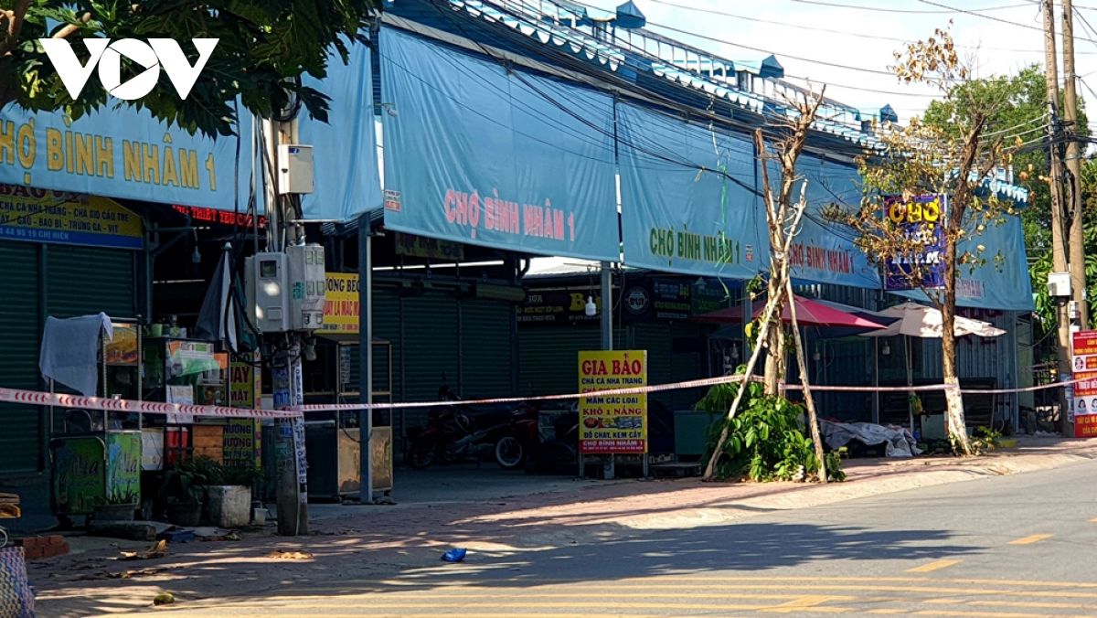 Thêm 21 ca Covid-19, Bình Dương mở rộng khu cách ly tập trung đảm bảo 10.000 giường