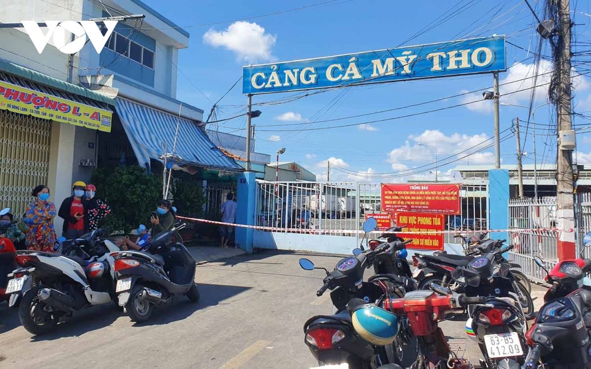 Cảng cá Mỹ Tho bị phong tỏa vì có 7 ca dương tính SARS-CoV-2