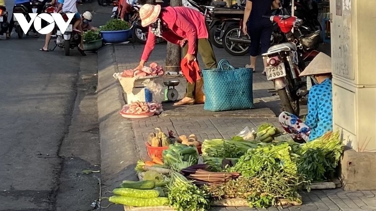 Thiếu chợ đầu mối, rau quả thực phẩm tại Bà Rịa -Vũng Tàu tăng giá mạnh