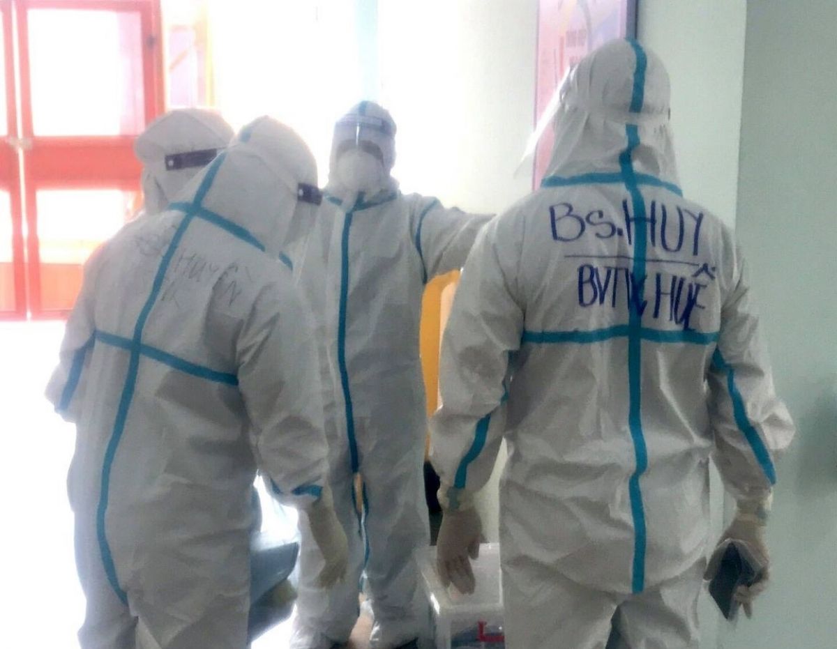 12 ngày cứu bệnh nhân COVID-19 tại Trung tâm hồi sức tích cực lớn nhất miền Bắc