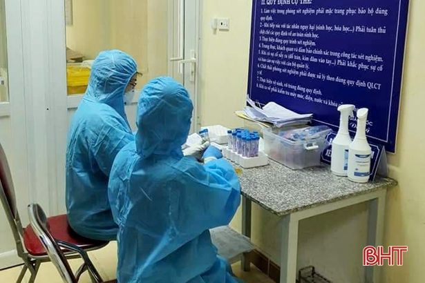 100% nhân viên các cơ sở khám chữa bệnh công lập ở TP Hà Tĩnh âm tính với SARS-CoV-2