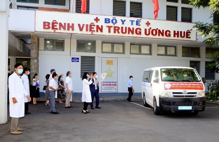 Đoàn bác sĩ Thừa Thiên Huế cấp tốc lên đường hỗ trợ Phú Yên chống dịch