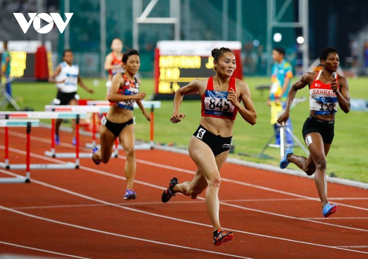 Vào bán kết 400m rào Olympic Tokyo đầy kịch tính, Quách Thị Lan làm nên lịch sử