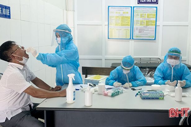 Coi sàng lọc Covid-19 tại các cơ sở khám chữa bệnh ở Hà Tĩnh như tại cộng đồng