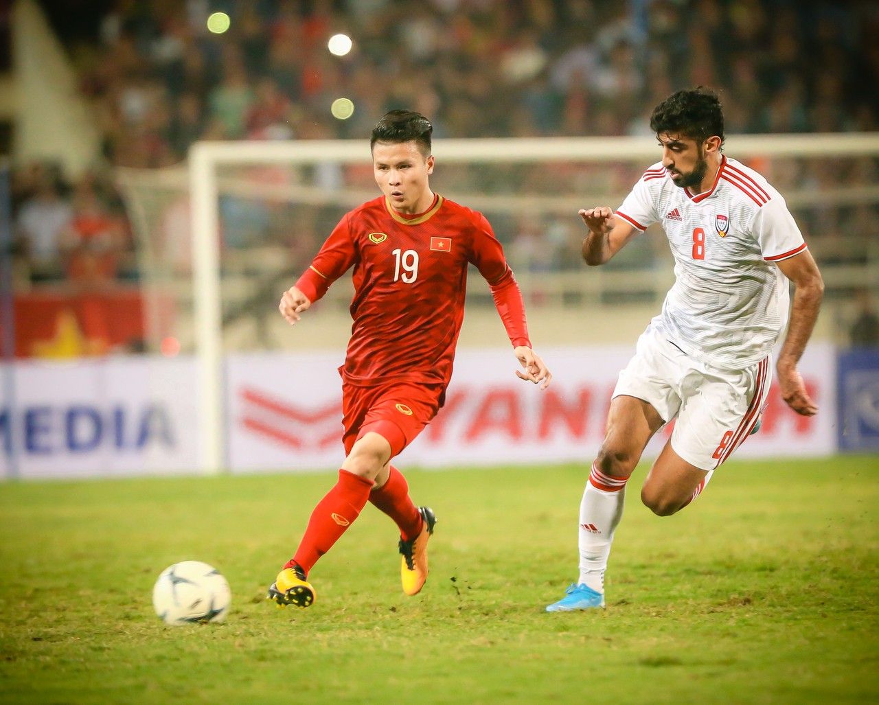 Tuyển Việt Nam đấu UAE:  Lịch sử gọi tên chiến binh áo đỏ!