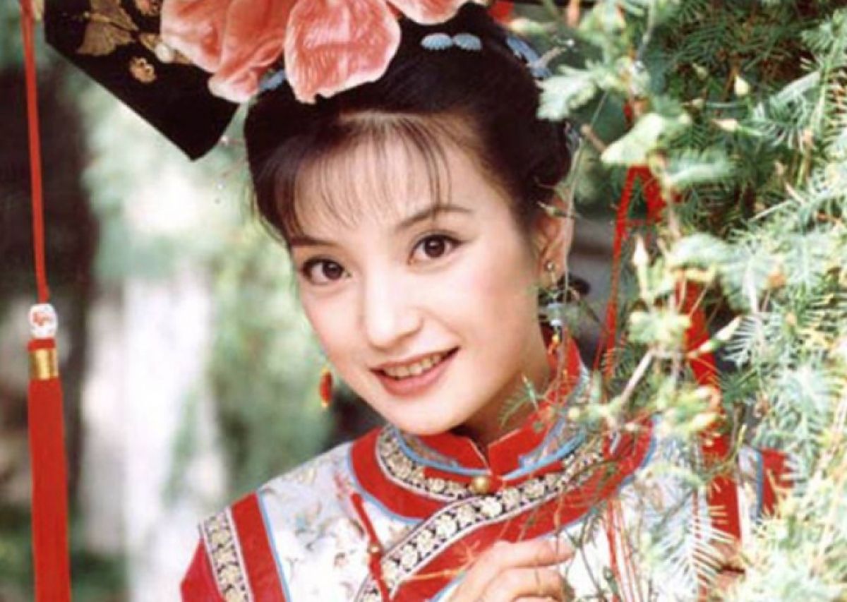 Sự thật Triệu Vy rời Trung Quốc bằng chuyên cơ riêng