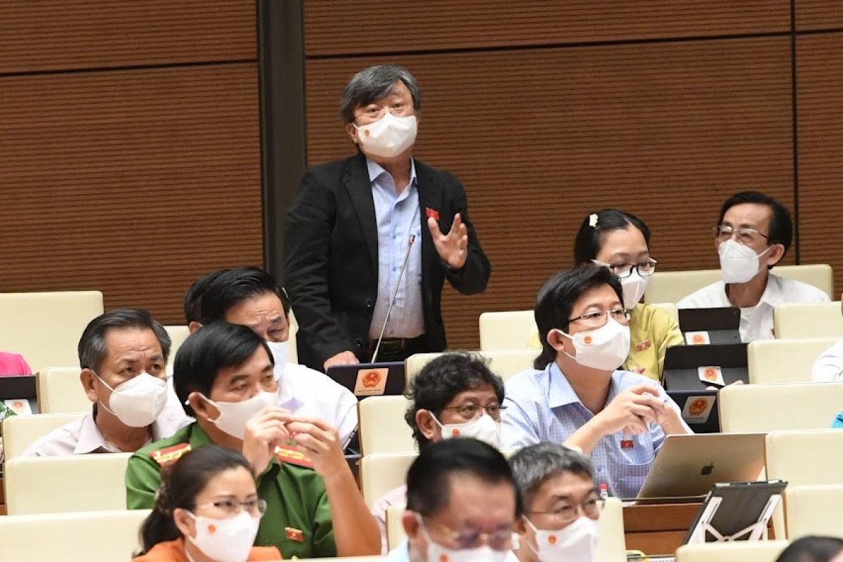 Đại biểu Quốc hội: Đua nhau học lấy văn bằng, chứng chỉ cũng là 1 dạng lãng phí