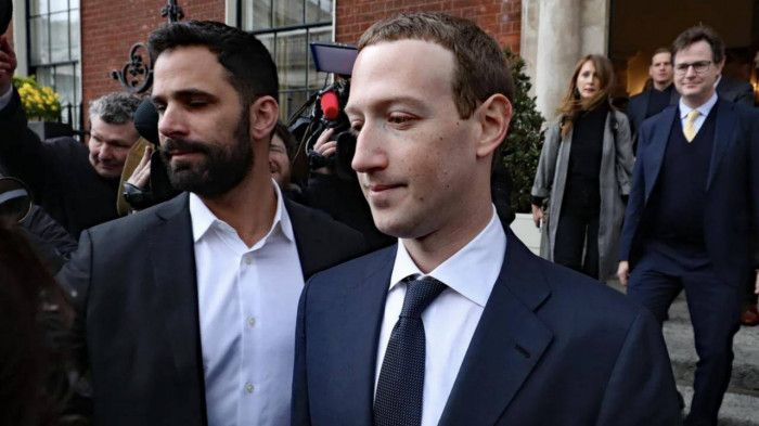 Vì sao số tiền bảo vệ Mark Zuckerberg cao bằng 10 CEO hàng đầu cộng lại