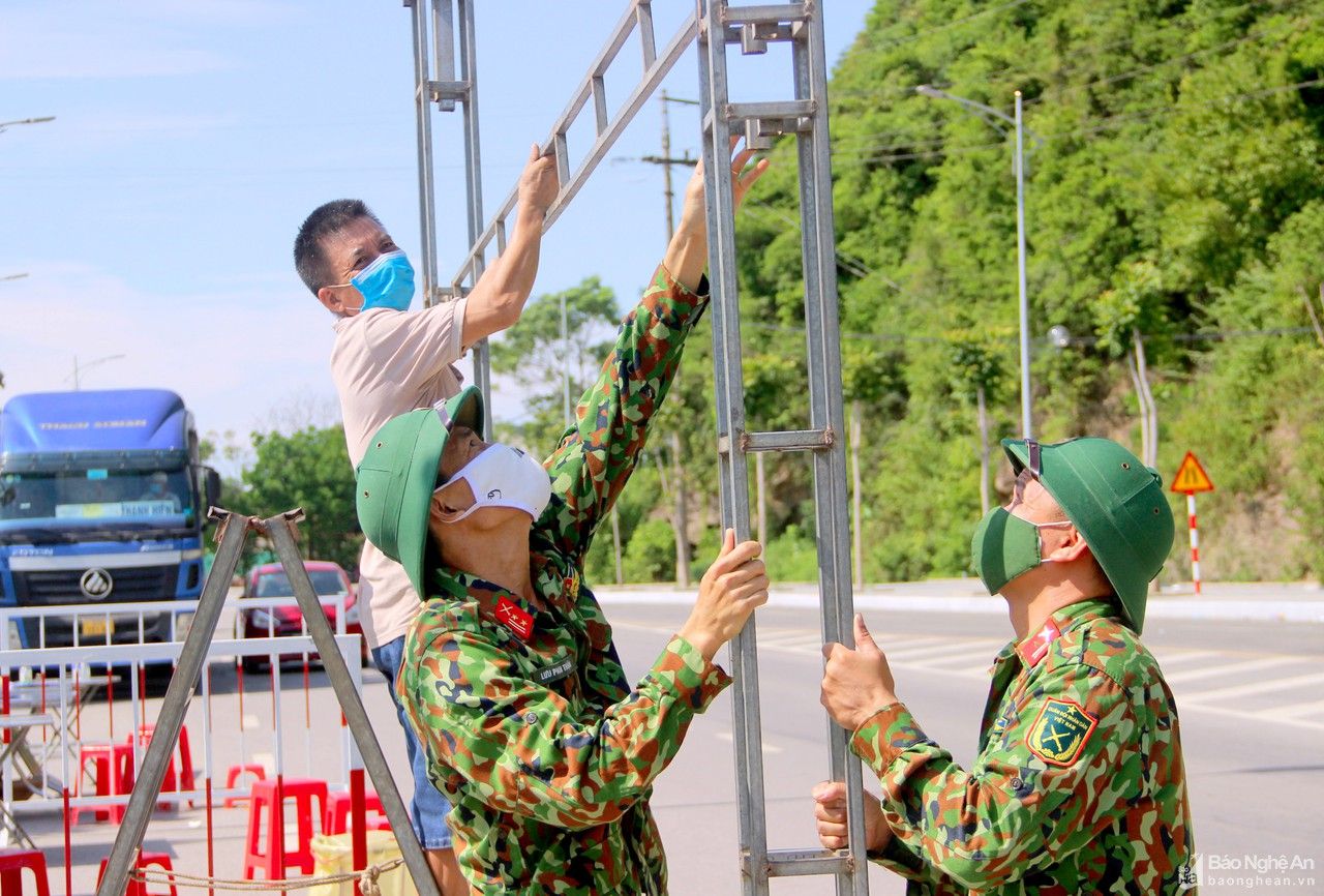 TP. Vinh lập điểm đón tiếp tập trung công dân trở về từ miền Nam