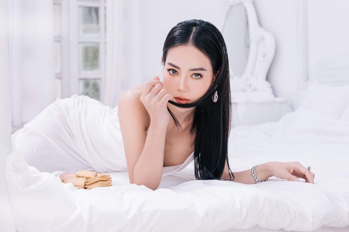 Diễn viên Thanh Hương: Tôi đóng cảnh hơi “nóng”, chồng cũng không ý kiến