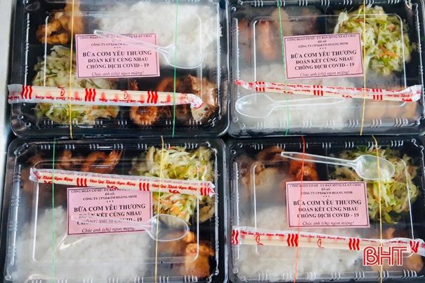 Huy động gần 253.000 suất ăn hỗ trợ người dân tại các khu cách ly