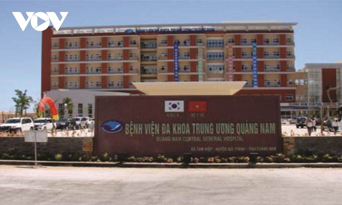 Bác sĩ và 2 điều dưỡng Bệnh viện Trung ương Quảng Nam mắc Covid-19