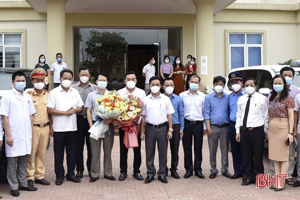 Hà Tĩnh cử 31 cán bộ y tế chi viện cho tỉnh Bình Dương chống dịch COVID-19