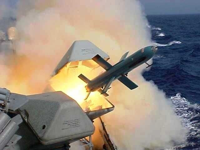 Chuyên gia: Nếu muốn tấn công tàu dầu, Iran đã có thể dùng ngư lôi, tên lửa