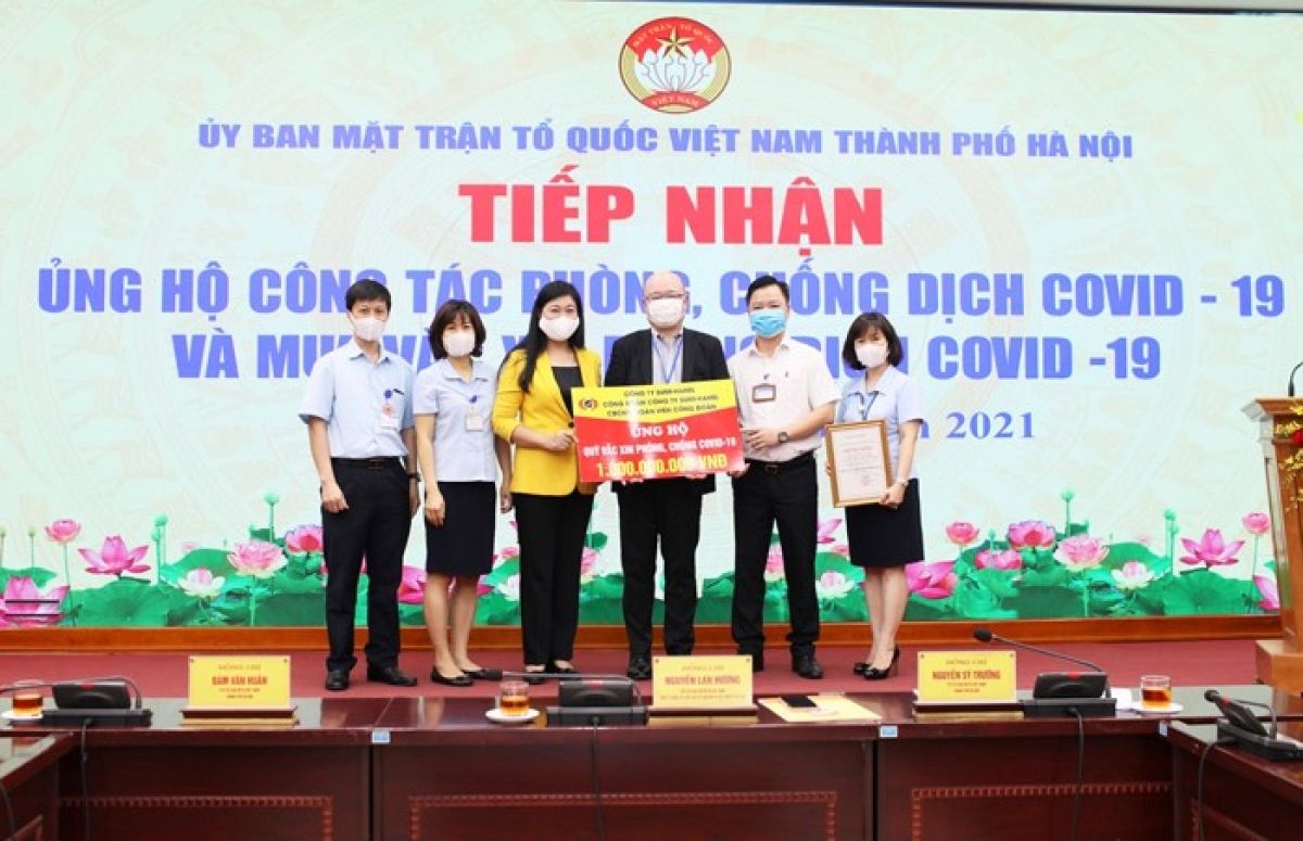 Hà Nội tiếp nhận hơn 3,5 tỷ đồng mua vaccine và phòng, chống dịch Covid-19