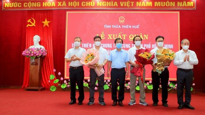 127 cán bộ y tế Thừa Thiên Huế lên đường vào TP. Hồ Chí Minh chống dịch