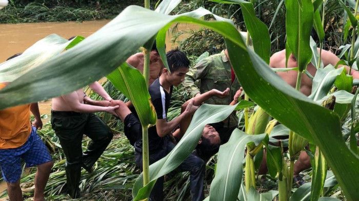 Tuyên Quang: Đại úy công an quên mình giữa dòng lũ xiết cứu người bị nạn