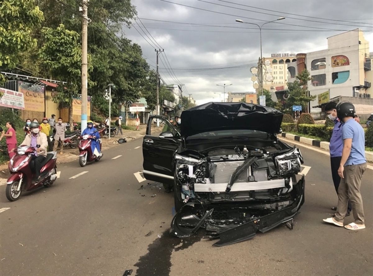 Truy bắt nhóm thanh niên tông xe, nổ súng tại trung tâm TP Pleiku