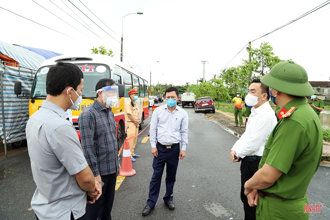 Bí thư Tỉnh ủy: Tiếp tục tuyên truyền phòng chống dịch Covid-19, tuyệt đối không hoang mang