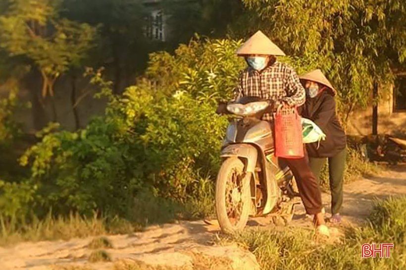 Đê bao xuống cấp “làm khó” hơn 100 ha nuôi trồng thuỷ sản ở Thạch Hà