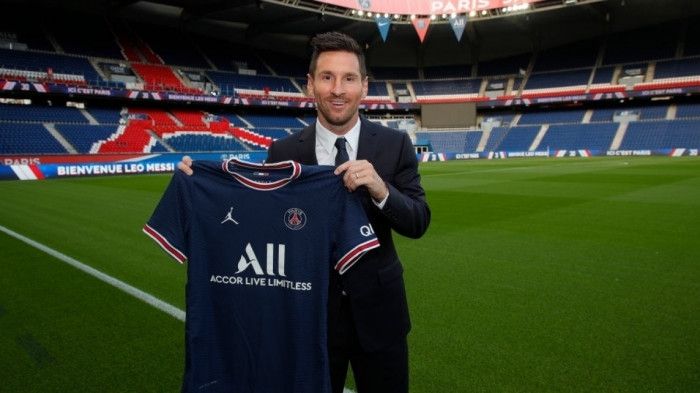 Sau bom tấn Messi, PSG nhắm một cầu thủ không tưởng