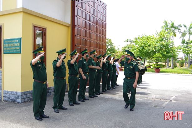 Chiến sỹ BĐBP Hà Tĩnh lên đường tăng cường chống dịch cho địa bàn trọng điểm trong nước