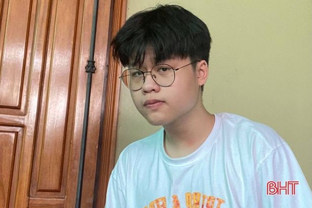 Lớp học ở huyện miền núi có 2 thủ khoa Trường Chuyên Hà Tĩnh