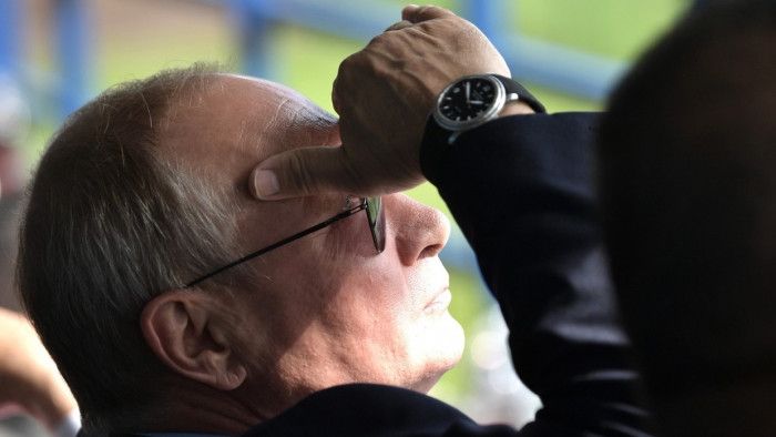 Báo Trung Quốc nói lý do ông Putin đích thân đến xem máy bay The Checkmate