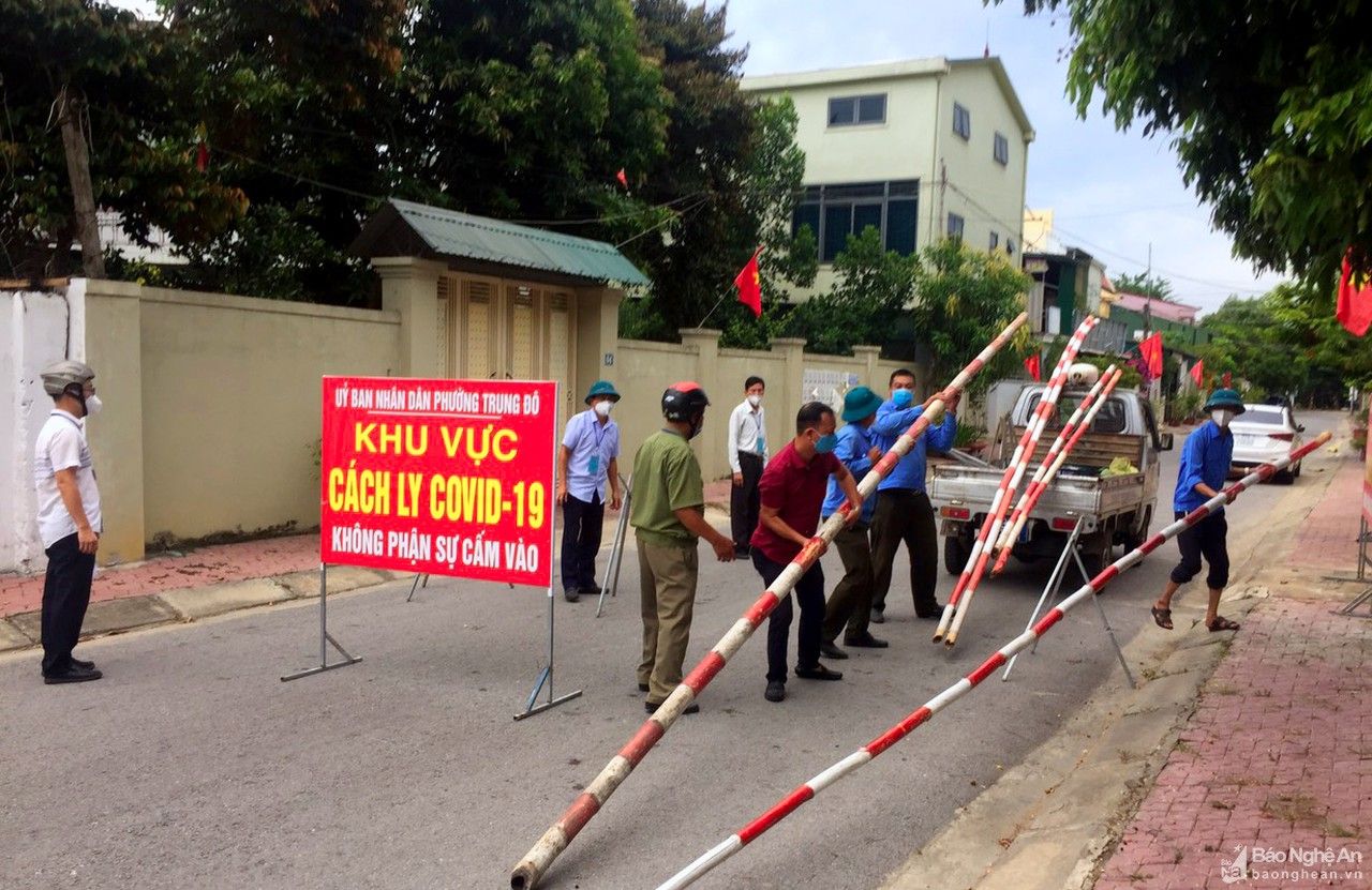 TP. Vinh tiếp tục phong tỏa thêm nhiều khu vực xuất hiện ca nhiễm Covid-19 mới