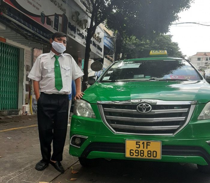 TP.HCM: Tài xế taxi giúp sản phụ sinh con trên xe lúc rạng sáng