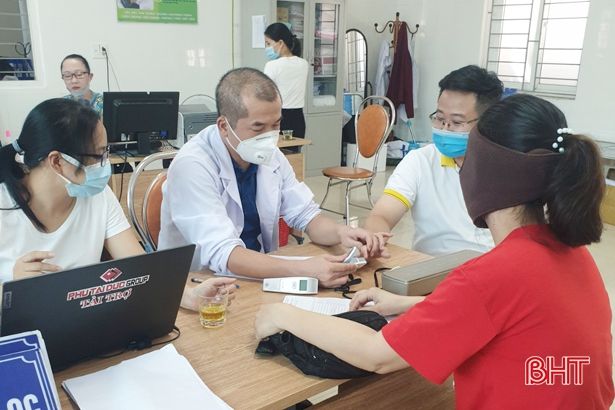 Hoàn thành đợt 4, Hà Tĩnh triển khai tiêm vắc-xin phòng COVID-19 đợt 5