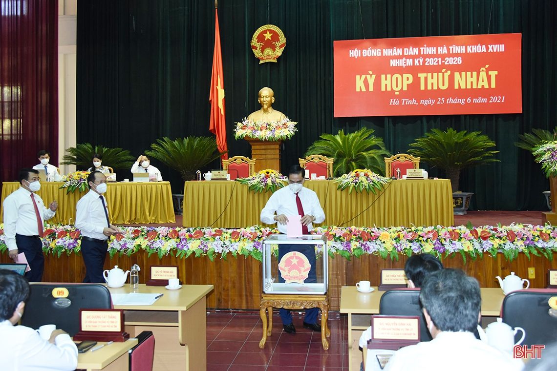 Ông Võ Trọng Hải tiếp tục được bầu giữ chức Chủ tịch UBND tỉnh Hà Tĩnh