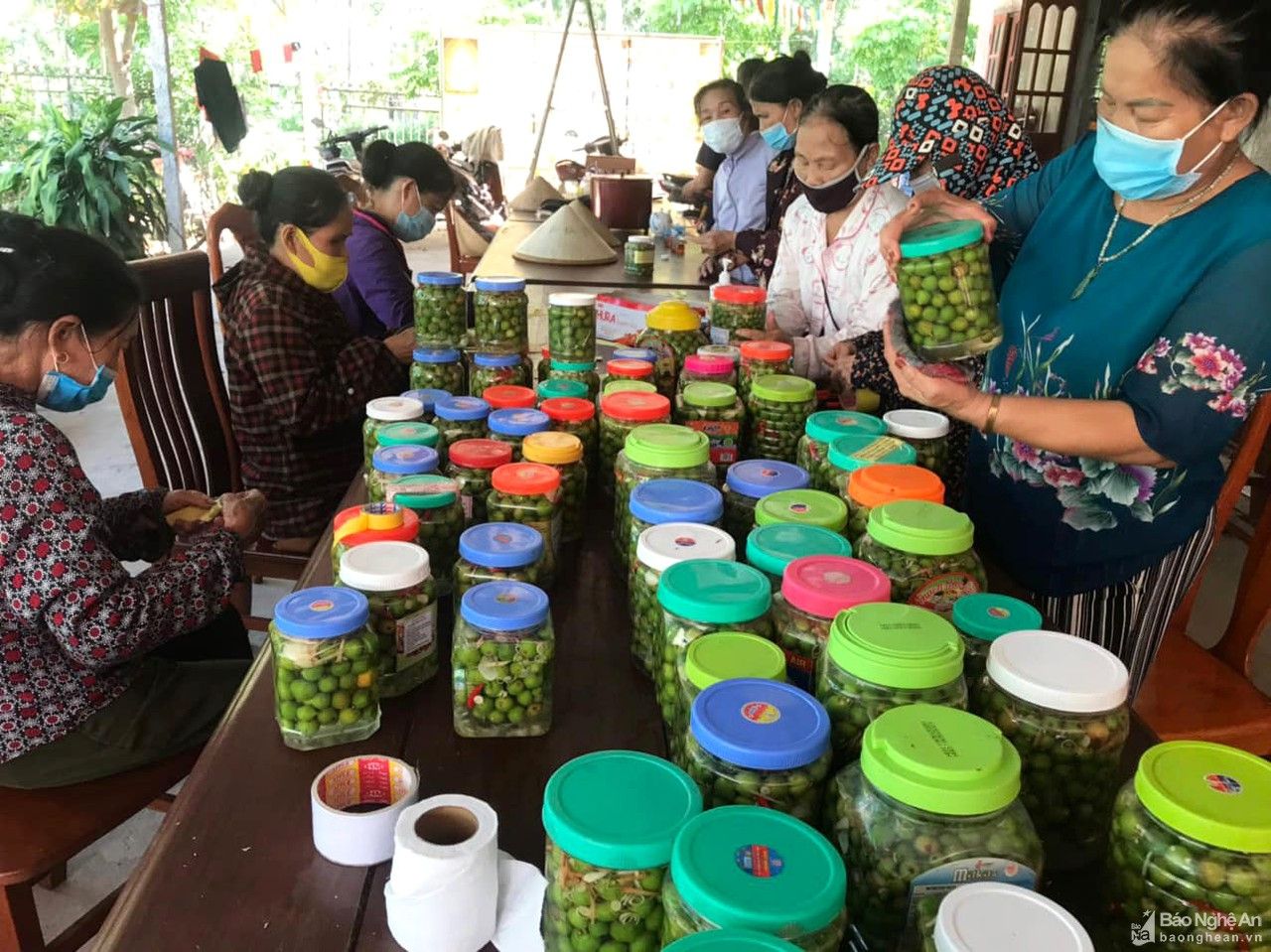 Tăng ni, Phật tử Nghệ An ủng hộ hàng chục tấn nhu yếu phẩm giúp đồng bào miền Nam chống dịch