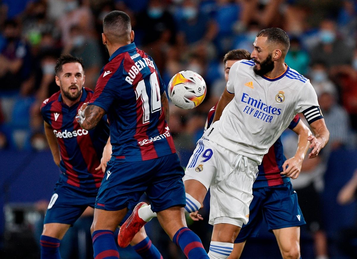 Real Madrid chia điểm với Levante sau trận cầu "điên rồ" ở La Liga