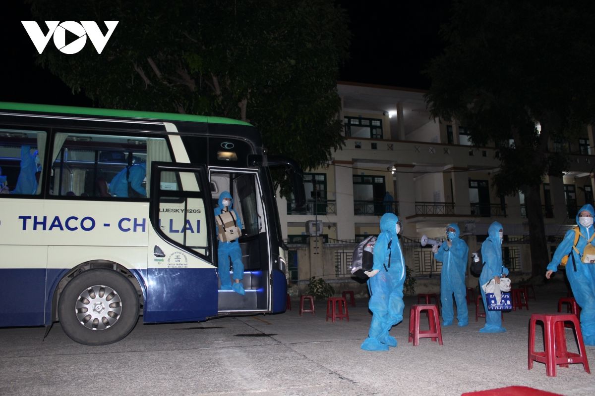 Quảng Nam đón hơn 500 người dân từ TP.HCM trở về