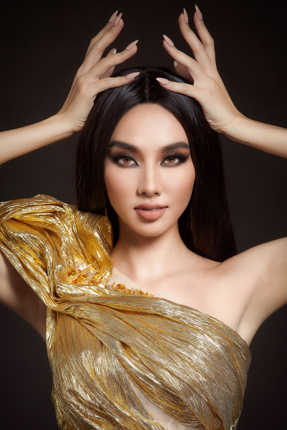 Nguyễn Thúc Thuỳ Tiên đại diện Việt Nam dự thi Miss Grand International 2021