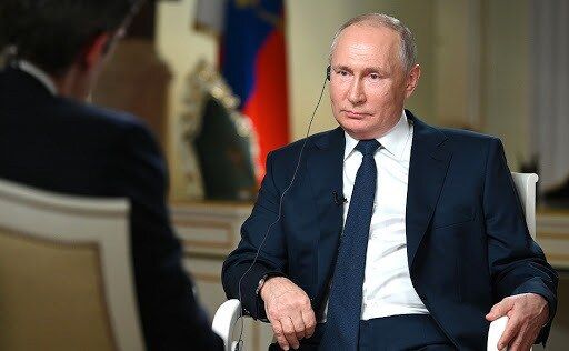 Tổng thống Nga Putin đáp trả cực “chất” nỗ lực cắt lời của nhà báo Mỹ