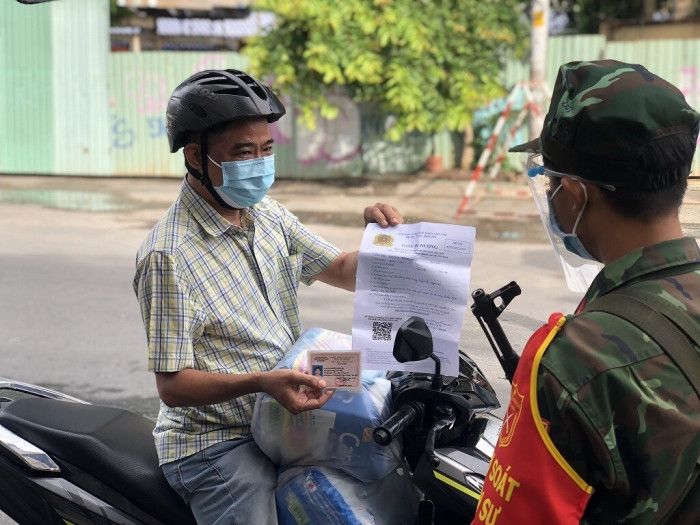 TP.HCM: Ngày đầu thay giấy đi đường mới, nơi cho đi, chỗ bắt quay đầu